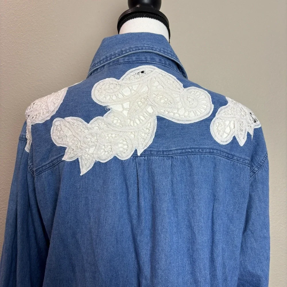 PTNY Denim Shirt Lace Applique Rose Accents Western Blouse‎ Size Large 90s